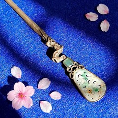 A Hair Pin Named “Butterfly Dance Among Immortal Blossoms”