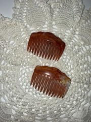 Lot of 2 Hair combs/ Faux Marble detail/ plastic / made in Hong Kong /Vintage
