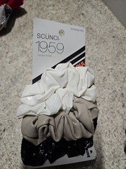 Scunci Lot Of 12 Assorted Hair Accessories