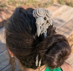 Gothic Bird Skull Hair Pin Rose Bone Design 3D Printed Accessory Grey – Cosplay