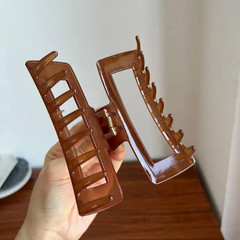 13CM Oversized Claw Clips for Thick Hair Women Geometric Shark Clip Versatile Mi