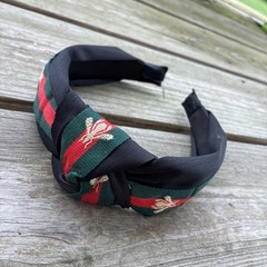 “Bee” Style Women’s Headband With Black Red And Green Lightweight