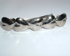 VINTAGE SILVER HEARTS 3″ SILVER HAIR BARRETTE