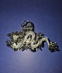 Silvertone Chinese Dragon Faux Rhinestones Pearl Hair Claw Clip-NWOT!
