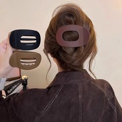 Fashion Oval Hair Claw Clip for Women New Design Leopard Matte Curved Flat
