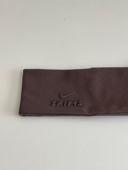 100% AUTHENTIC Nike x Skims Headband Brown / Dark Sepia – Brand New