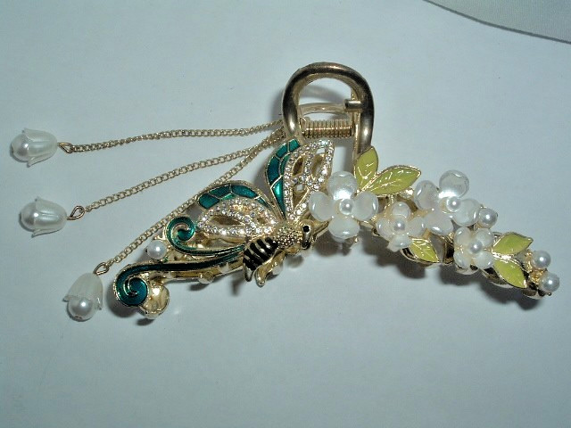 FAUX PEARL FLOWER RHINESTONE BUTTERFLY GOLD TONE METAL HAIR CLAW CLIP