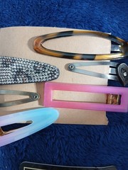 Assorted New Hair Barettes And Bobby Pins 32 Pcs