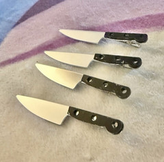 Set of 4 Knife-Shaped Alligator Hair Clips, Silver/Black Metal & Plastic