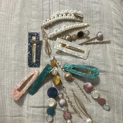 Women’s Multicolor Pearl Beaded Marbled Rectangle Hair Clips, Metal/Plastic