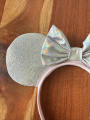 Disney Minnie Mouse Light Weight Ears Headband Silver Sequin Bow Disney 100