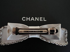 CHANEL 21P NEW LAMBSKIN LEATHER GOLD CHAIN ECRU GOLD BOW BERRETTE GOLD CC BOX