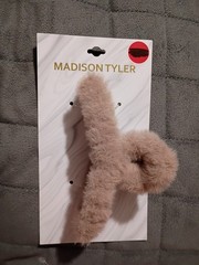 MADISON TYLER LIGHT BROWN FAUX FUR HAIR CLIP