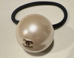 CHANEL CC Logo Pearl Hair Elastic Large Faux Pearl 28mm Gold Black Auth