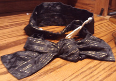 NWOT A New Day Black+ Gold Linear Print- Bow Front Headband Soft Stretchy 377