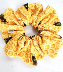 Handmade Women’s Scrunchies size XL Yellow Cotton Snuggle Flannel Bees Hive New