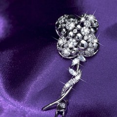 18k white gold gp made with Swarovski crystal flower blossom hair clip accessory