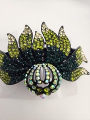 Vintage Style Green Rhinestone Leaf Hair Clip New on Card