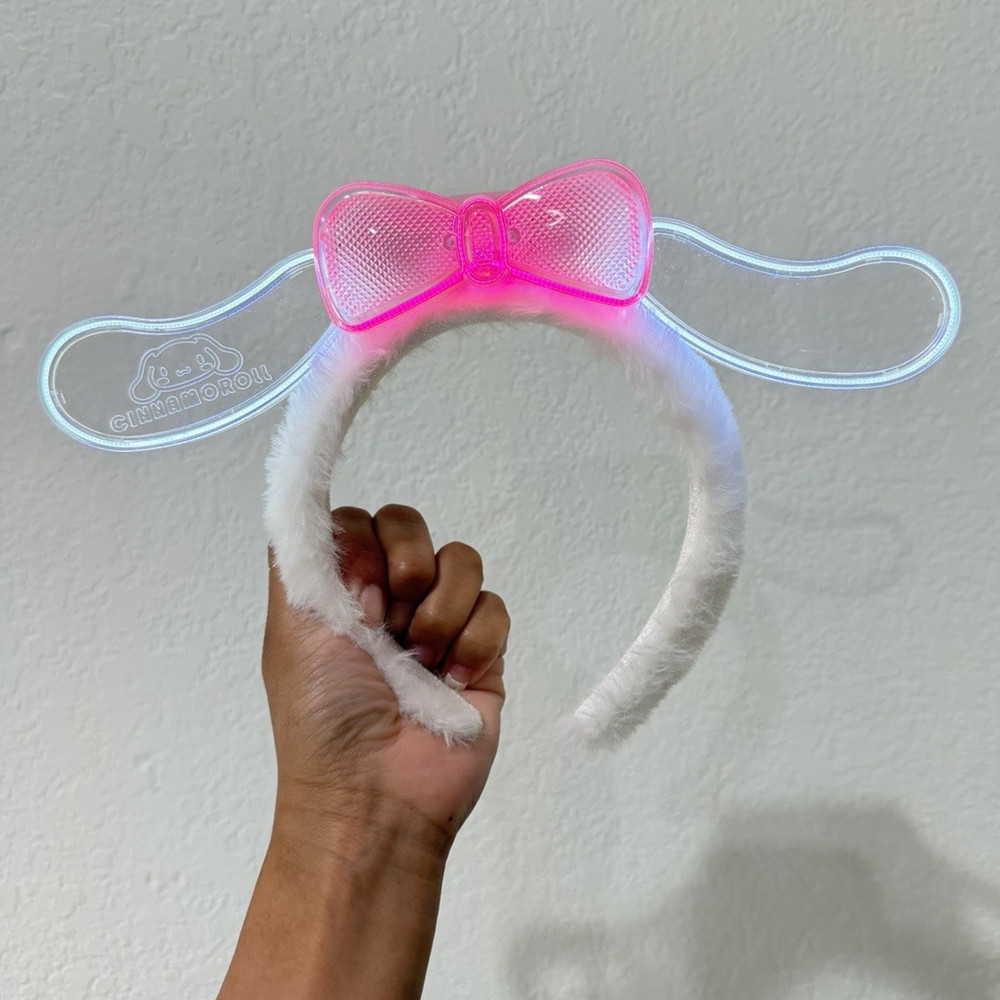 Sanrio Puroland Cinnamoroll LED Faux Fur Headband with Pink Bow, White/Pink