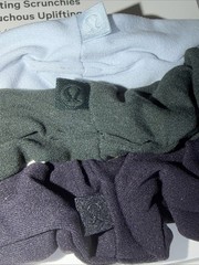 Lululemon Uplifting Scrunchies 3 Pack Hair Ties Black, Green, Light Blue – NewWT