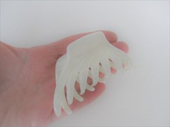 Blonde creme white hair claw clip for medium fine hair