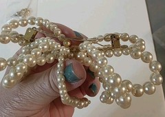 Vtg 80s Faux Pearl Bow Barrett Hair Clip Cream Silvertone 5″ Prom Wedding Formal