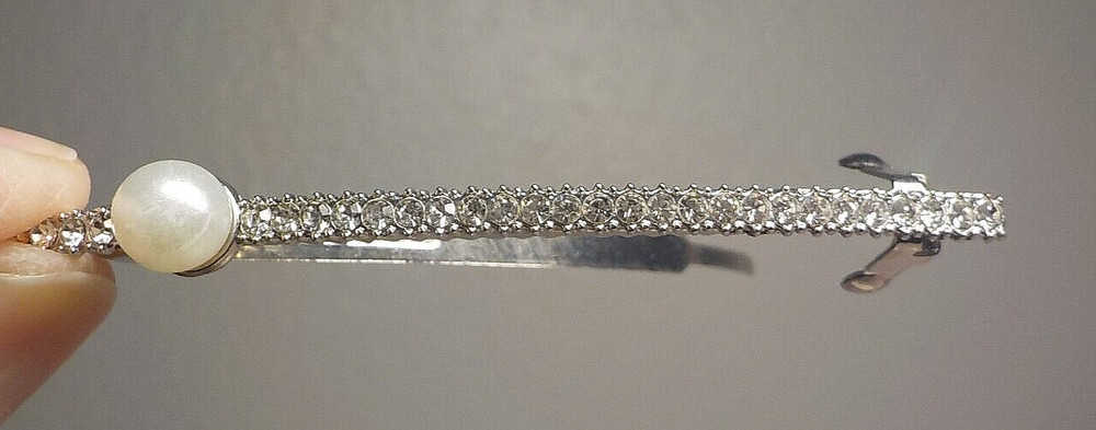 CLIP PARIS SIGNED SPRING CLASP HAIR BARRET SILVERTONE RHINESTONE STUDDED/PEARL