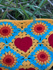 CROCHETED TRIANGLE HEADSCARF WITH HEARTS VALENTINES DAY