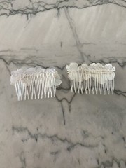 (2) Vintage Classic White Fabric Flowers On Plastic Hair Combs Bridal Wedding
