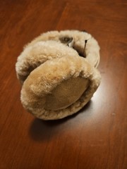UGG AUSTRALIA Classic Sheepskin Earmuffs Creamy Tan Neutral Mustard Seed Beige