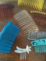 Vintage Hair Side Combs Set Of 25 Some Metal Plastic As Is – Some Broken