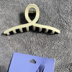 Claire’s Beige Black Matte Loop Hair Claw Clip Modern Minimalist Style New