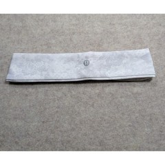 Lululemon Fly Away Tamer Headband Grey White Lace Floral Luxtreme Non-Slip OS