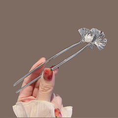 1Pc Exquisite Fashion Vintage Metal Ginkgo Leaf Hair Sticks for Women Elegant U