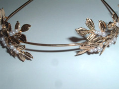 WHITE PEARL AND GOLDEN LEAF HEADBAND NEW W TAG