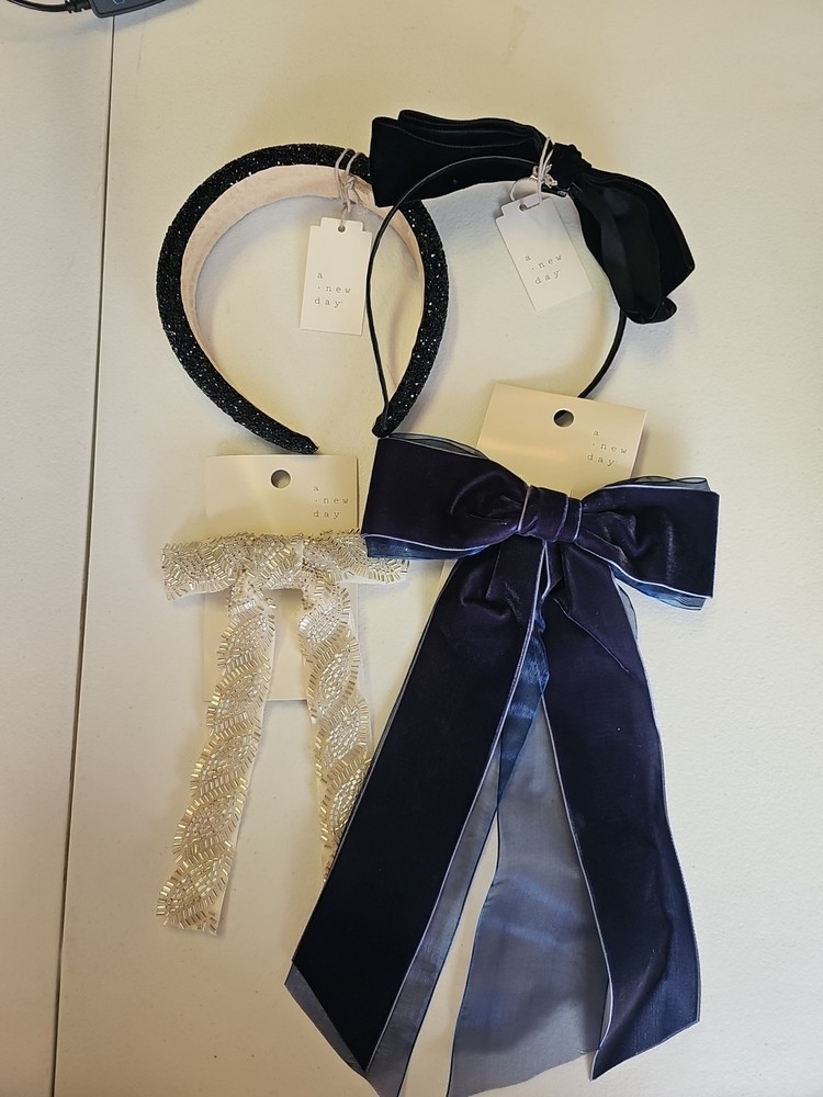 A New Day Headbands and Hairbows Set of 4 New with Tags