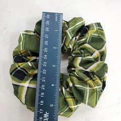 Handmade Women’s Scrunchies size XL Green Cotton Fabric Plaid Print New