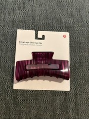 Lululemon Extra Large Claw Hair Clip – Deep Berry Stripe