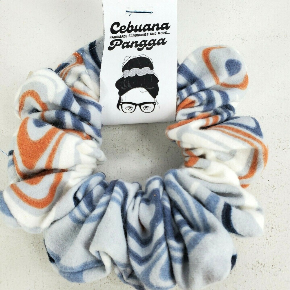 Handmade Women’s Scrunchies size Large Gray Allover Print Snuggle Flannel New
