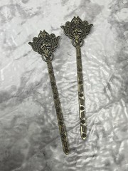 Bronze Tone Asian Chinese Hair Sticks Kanzashi Peacock Bird Bun Pin 1 Pair Set