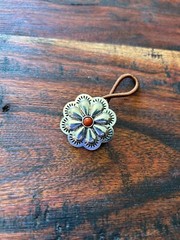Hair Concho Elastic Tie Unisex with Southwest Style Repousse Flower Red 28659