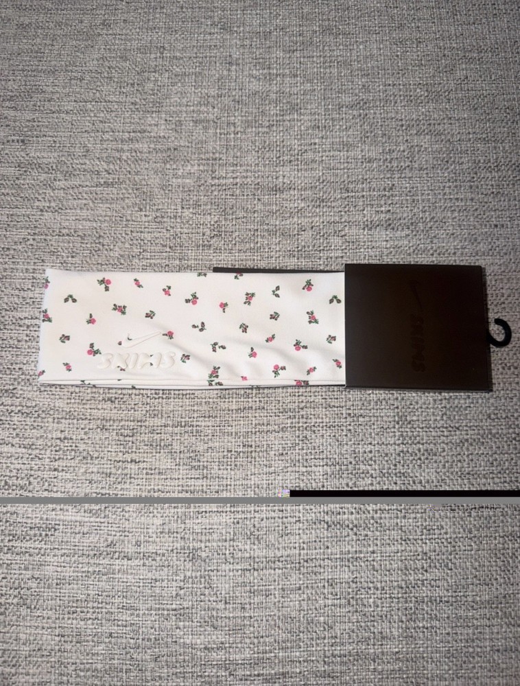 Nike Skims Women’s Headband Floral
