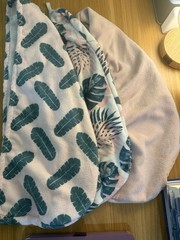 Aquis Microfiber Hair Towel Wrap Tropical Leaf Pattern Pink/White Button