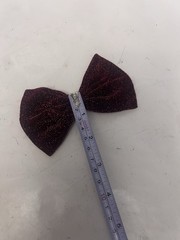 black/red shiny stringed bow tie hair clip
