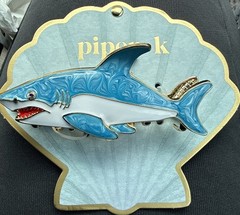 Piper K Metal Shark Hair Claw Clip 🦈 NEW