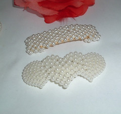 TWO VINTAGE WHITE PEARL HEARTS AND OBLONG SNAP HAIR CLIPS