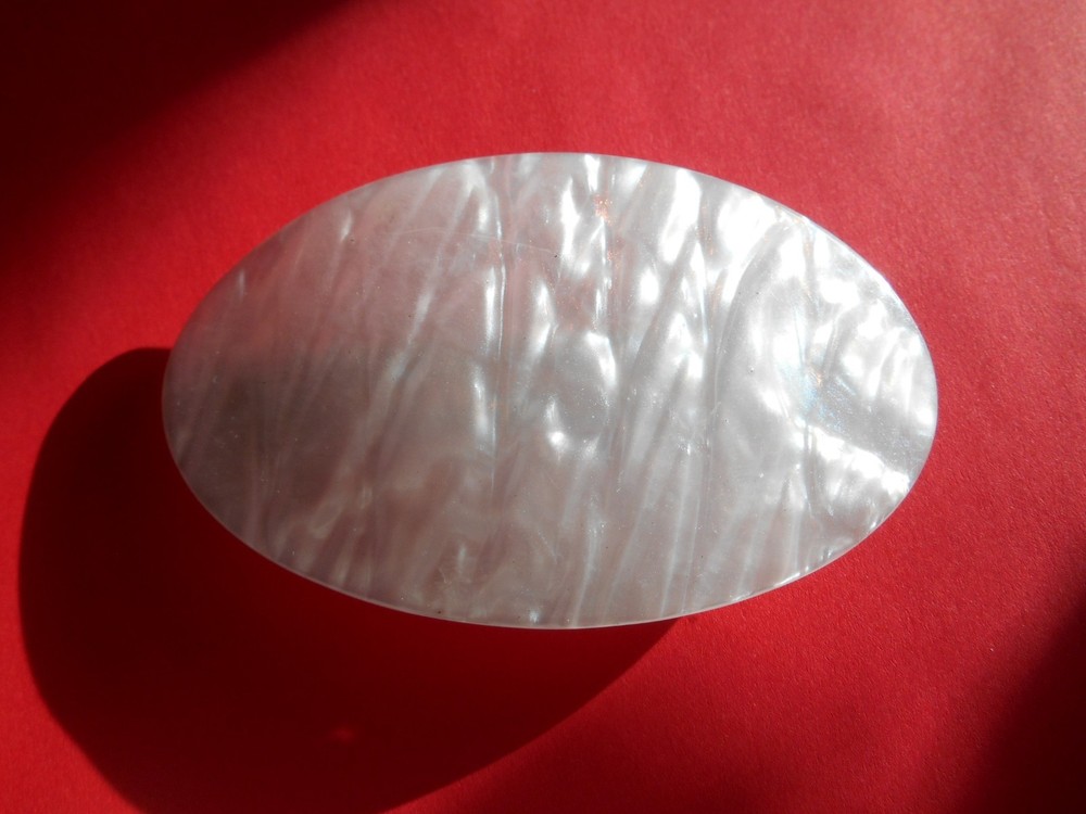 Vintage 1980s White Faux Marble Large Oval Plastic Hair Barrette Clip