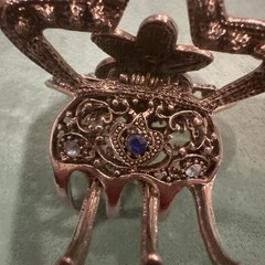 V Pretty Hair Clip for Women Big Size In Silver Oxidize & Blue Stone hair Claw