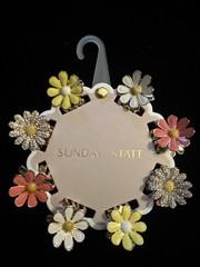 New METAL Sunday State GOLD w/💖& FLOWERS 🌺 Set of 8 Mini Hair Clips Bling‼️