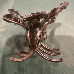 V Pretty Hair Clip for Women Big Size In Silver Oxidize & Blue Stone hair Claw